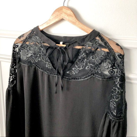1 L left! Beautiful Black Chiffon Lace Blouse - Picture 7 of 7
